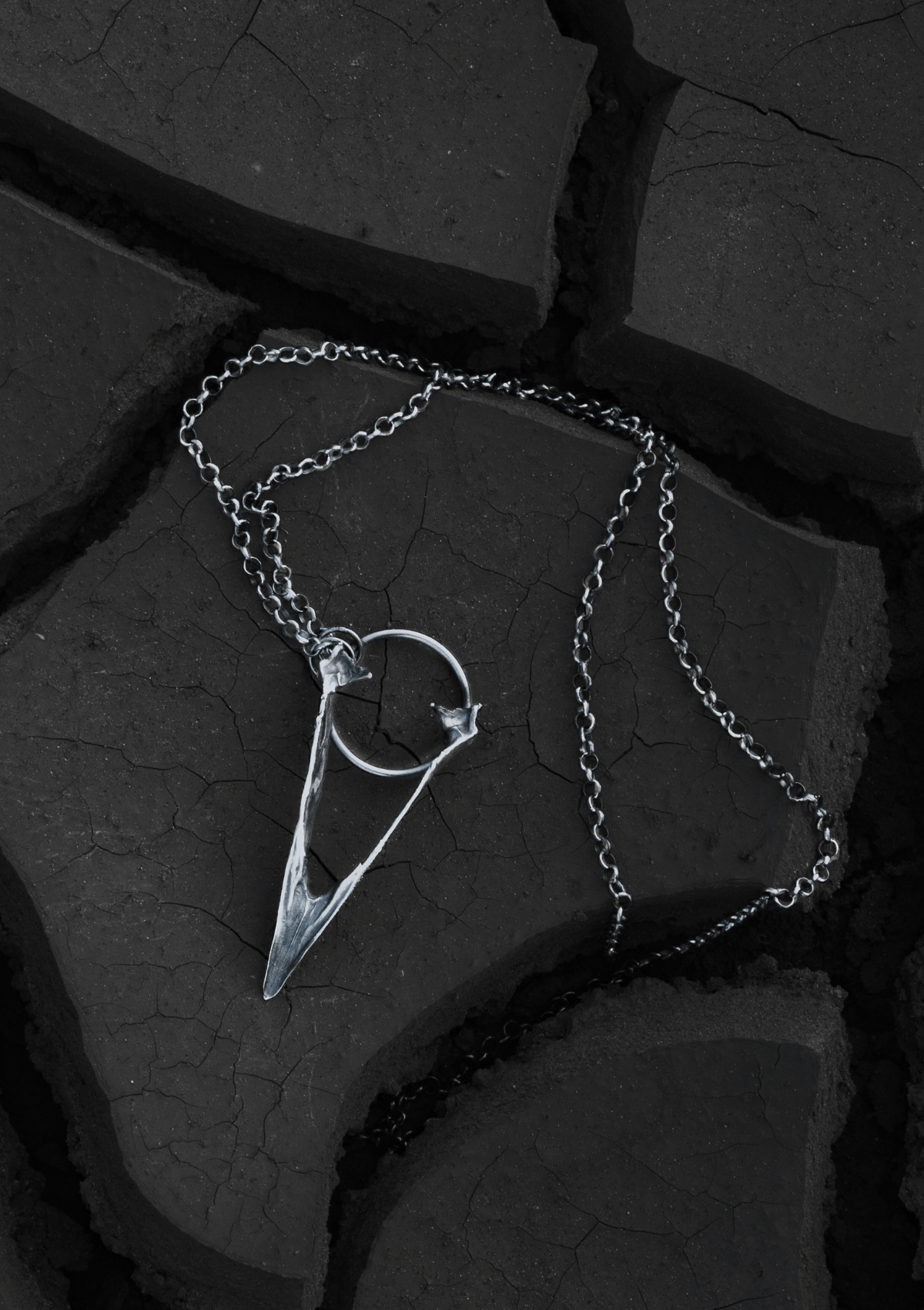 Galdr - Magpie beak necklace in solid sterling silver