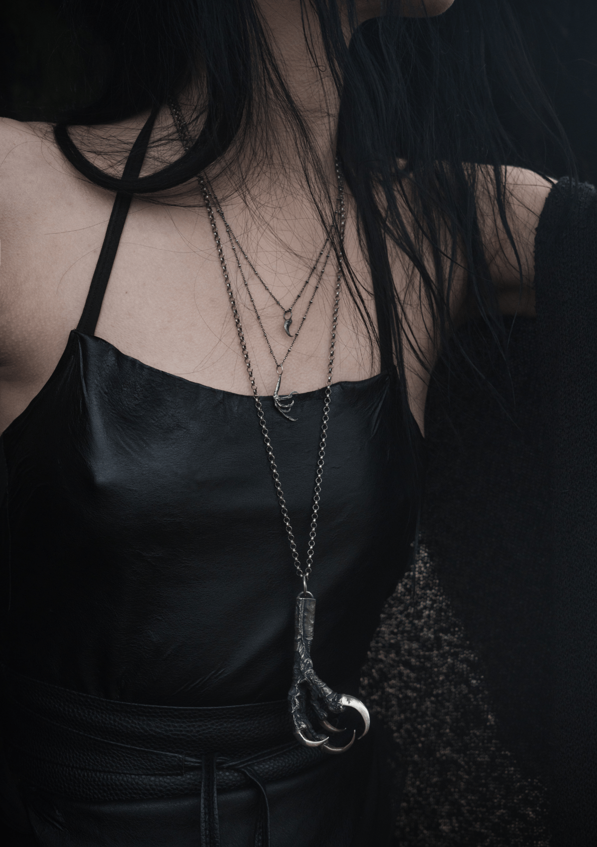 Vörðr – Raven talon necklace in solid sterling silver