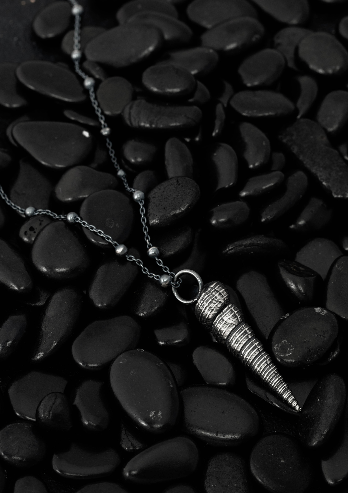 Haffrú - Silver seashell necklace in solid sterling silver