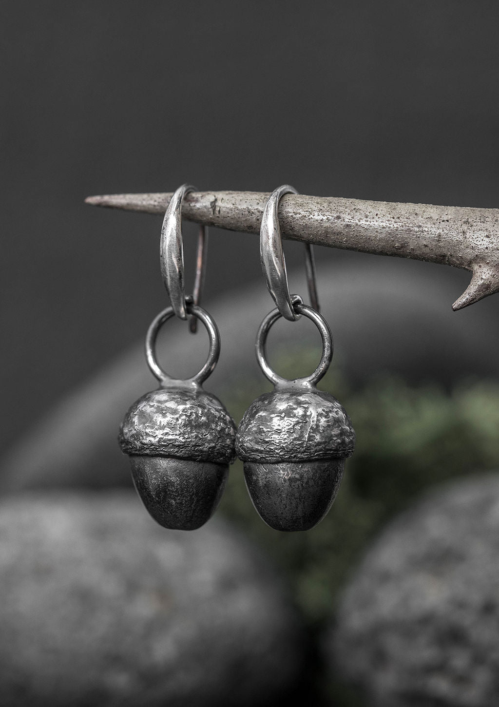 Nàdair - Acorn dangle earrings in solid sterling silver