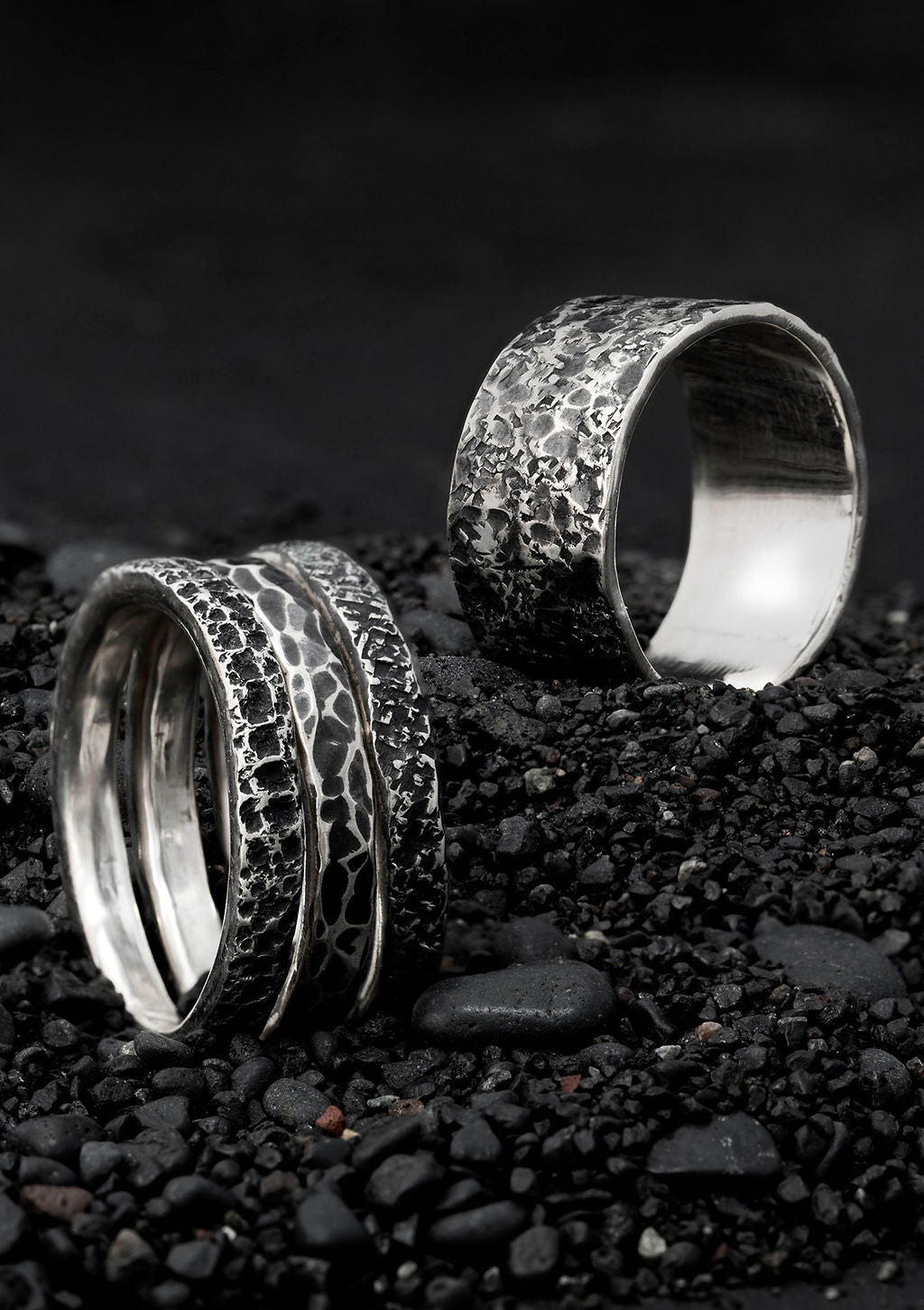 Trēow - Engravable tree bark ring in textured solid sterling silver