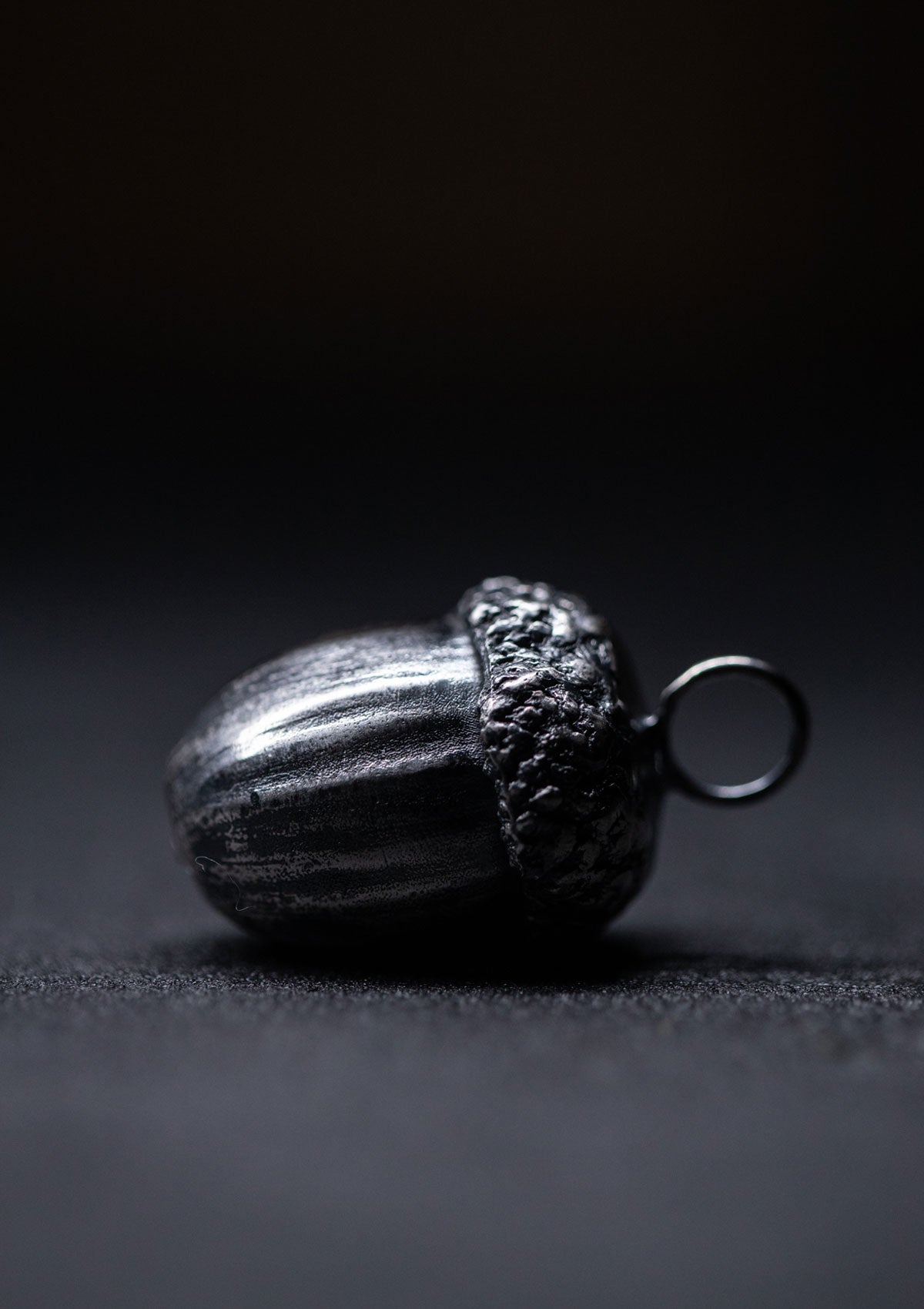 Duir - Large acorn necklace in solid sterling silver