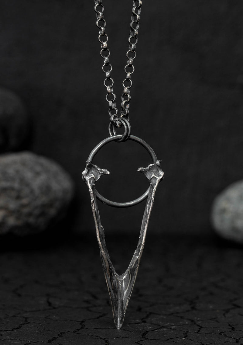 Galdr - Magpie beak necklace in solid sterling silver