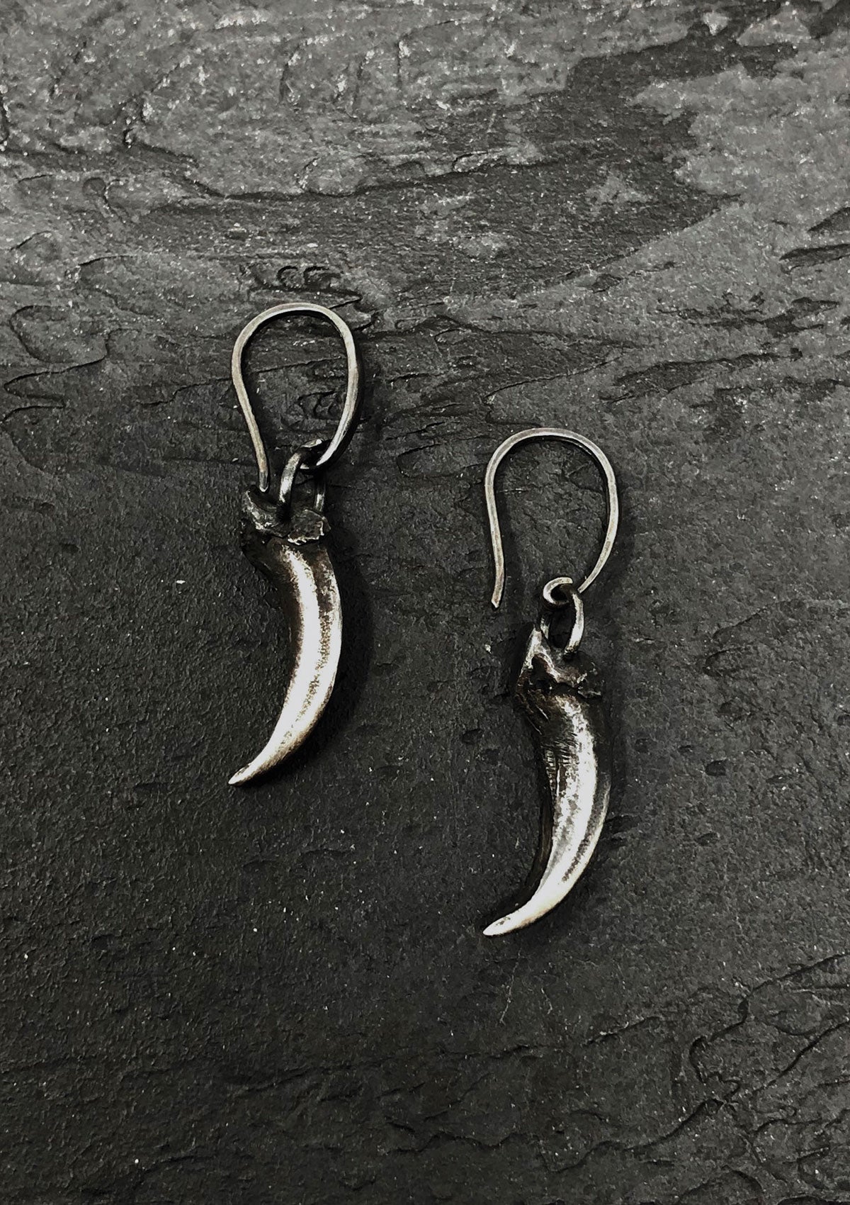 Sigyn - Fox claw earrings in solid sterling silver - Thorn & Claw Jewellery