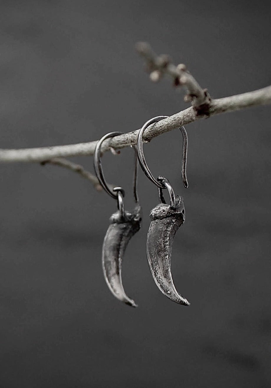 Sigyn - Fox claw earrings in solid sterling silver
