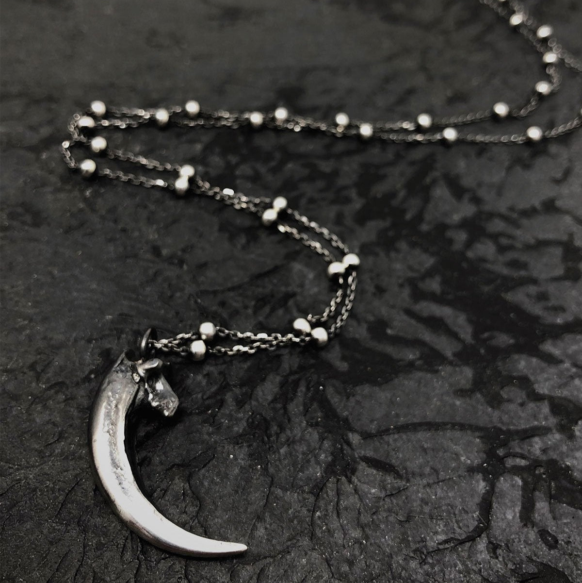 Forni - Raven claw pendant in solid sterling silver - Thorn & Claw Jewellery