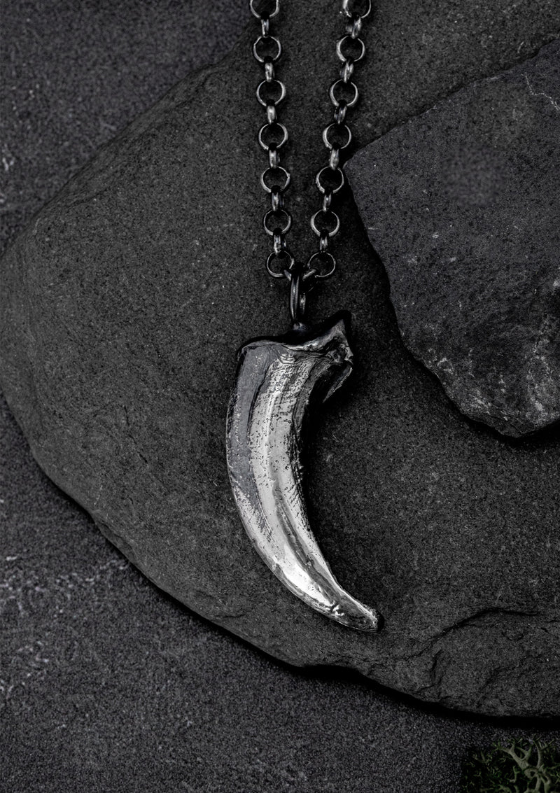 Fenrir - Wolf claw necklace in solid sterling silver