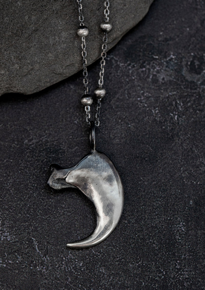 Freyja - Lynx claw necklace in solid sterling silver