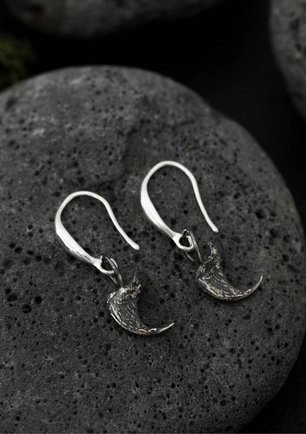 Clea - Silver cat claw earrings in solid sterling silver