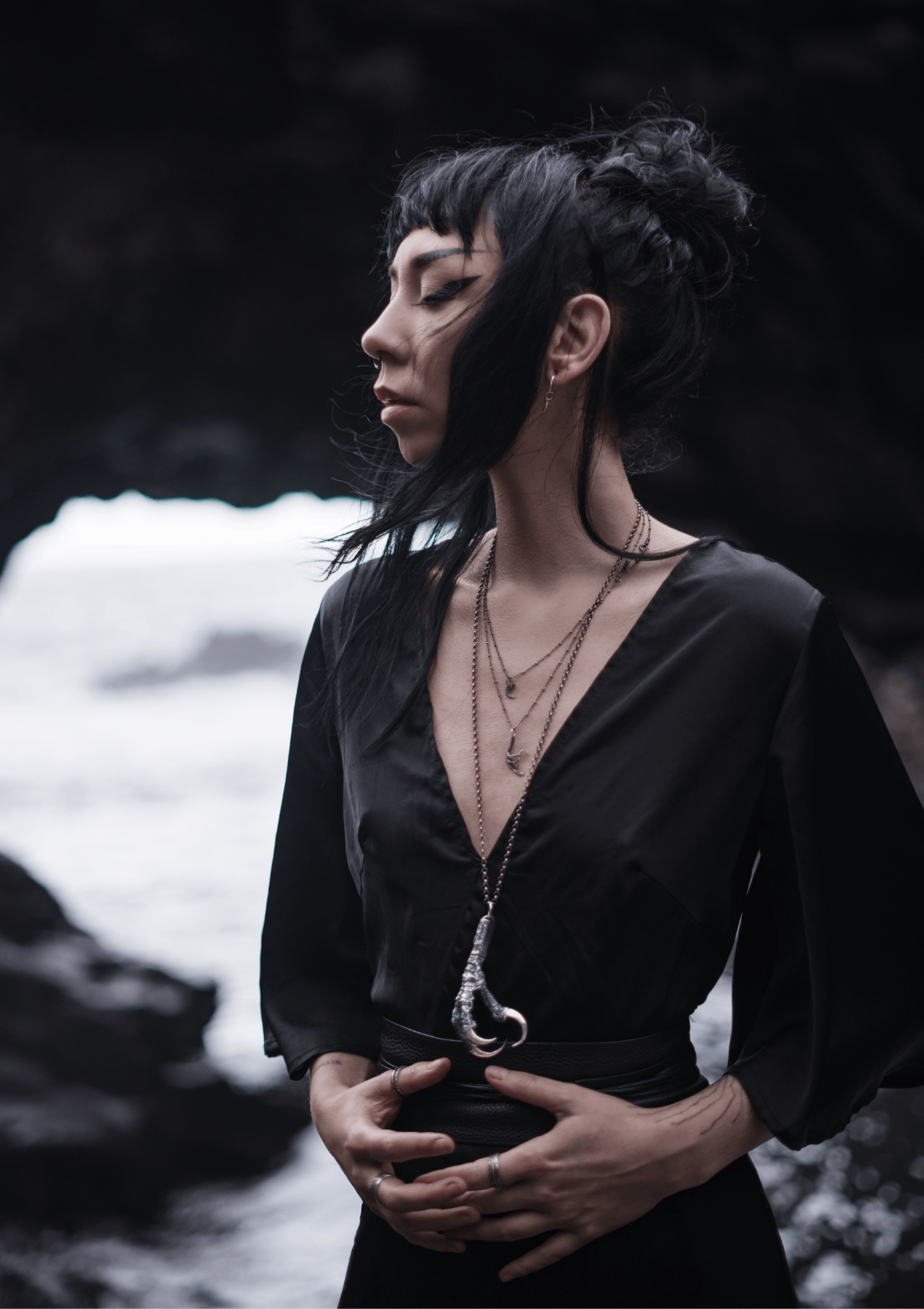 Vörðr – Raven talon necklace in solid sterling silver