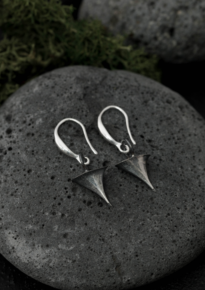 Bealte - Silver rose thorn earrings in solid sterling silver