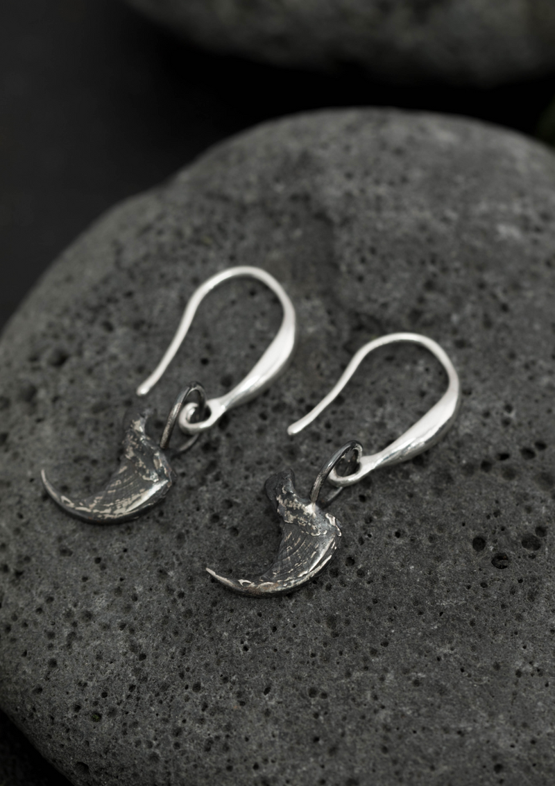 Clea - Silver cat claw earrings in solid sterling silver