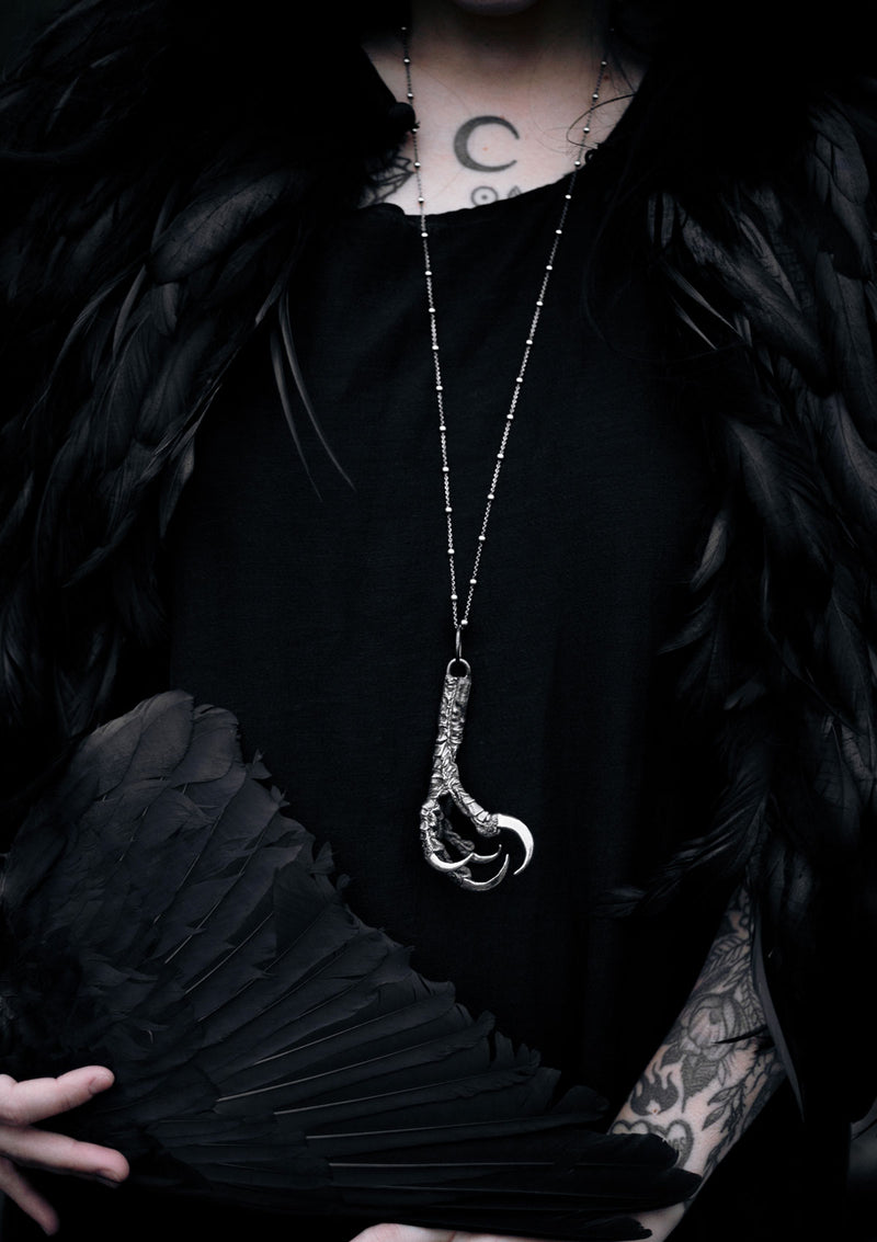 Vörðr – Raven talon necklace in solid sterling silver