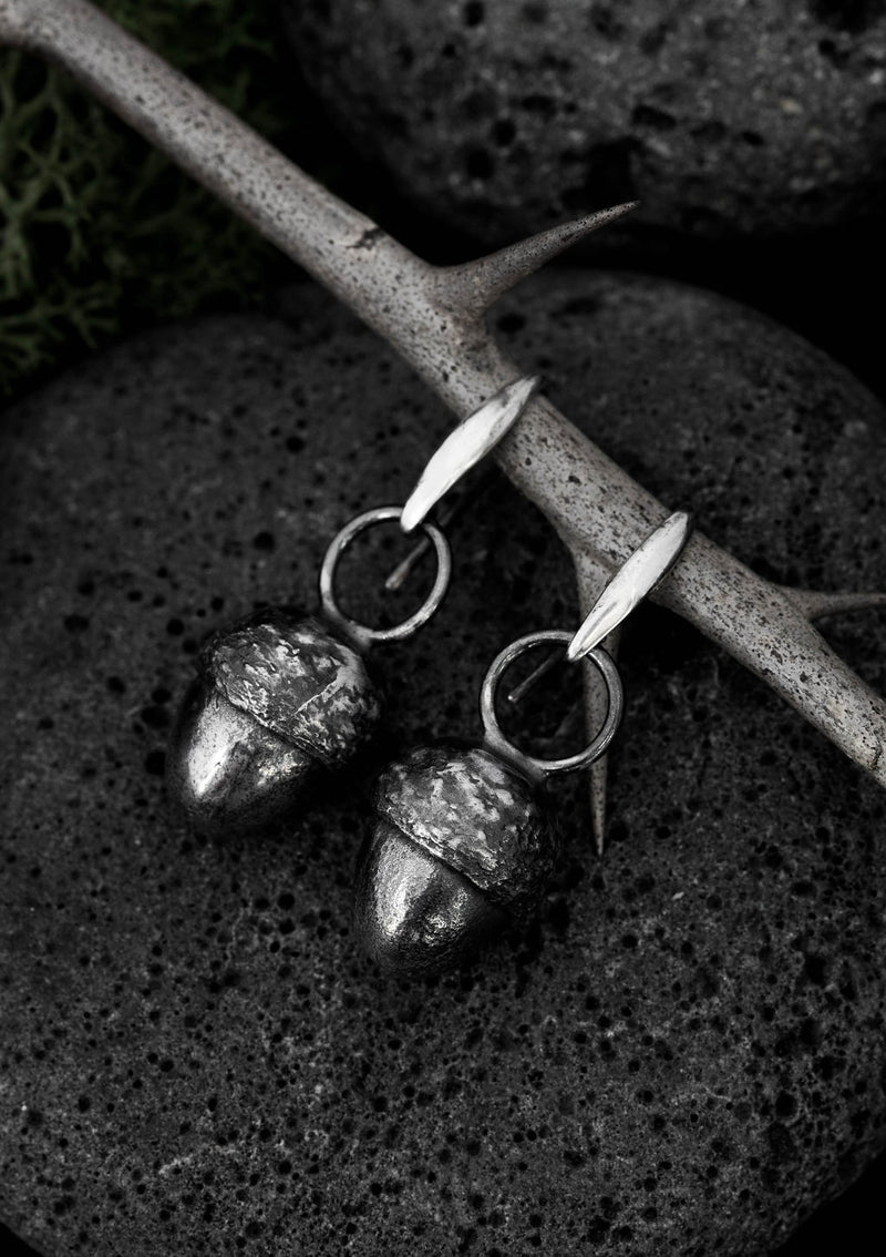 Nàdair - Acorn dangle earrings in solid sterling silver