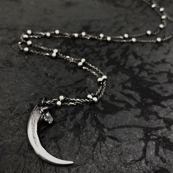 Forni - Raven claw pendant in solid sterling silver - Thorn & Claw Jewellery 