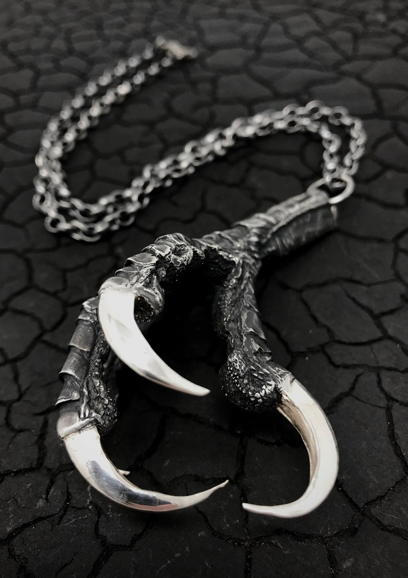 Vörðr – Raven talon pendant in solid sterling silver - Thorn & Claw Jewellery 