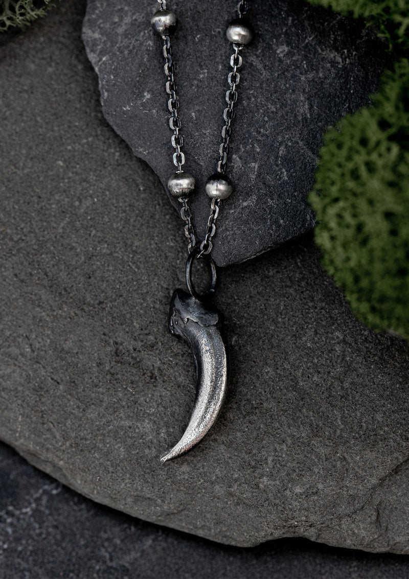 Fylgja - Fox claw necklace in solid sterling silver