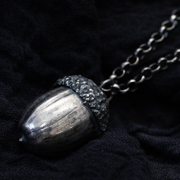 Silver acorn pendant new arrivals